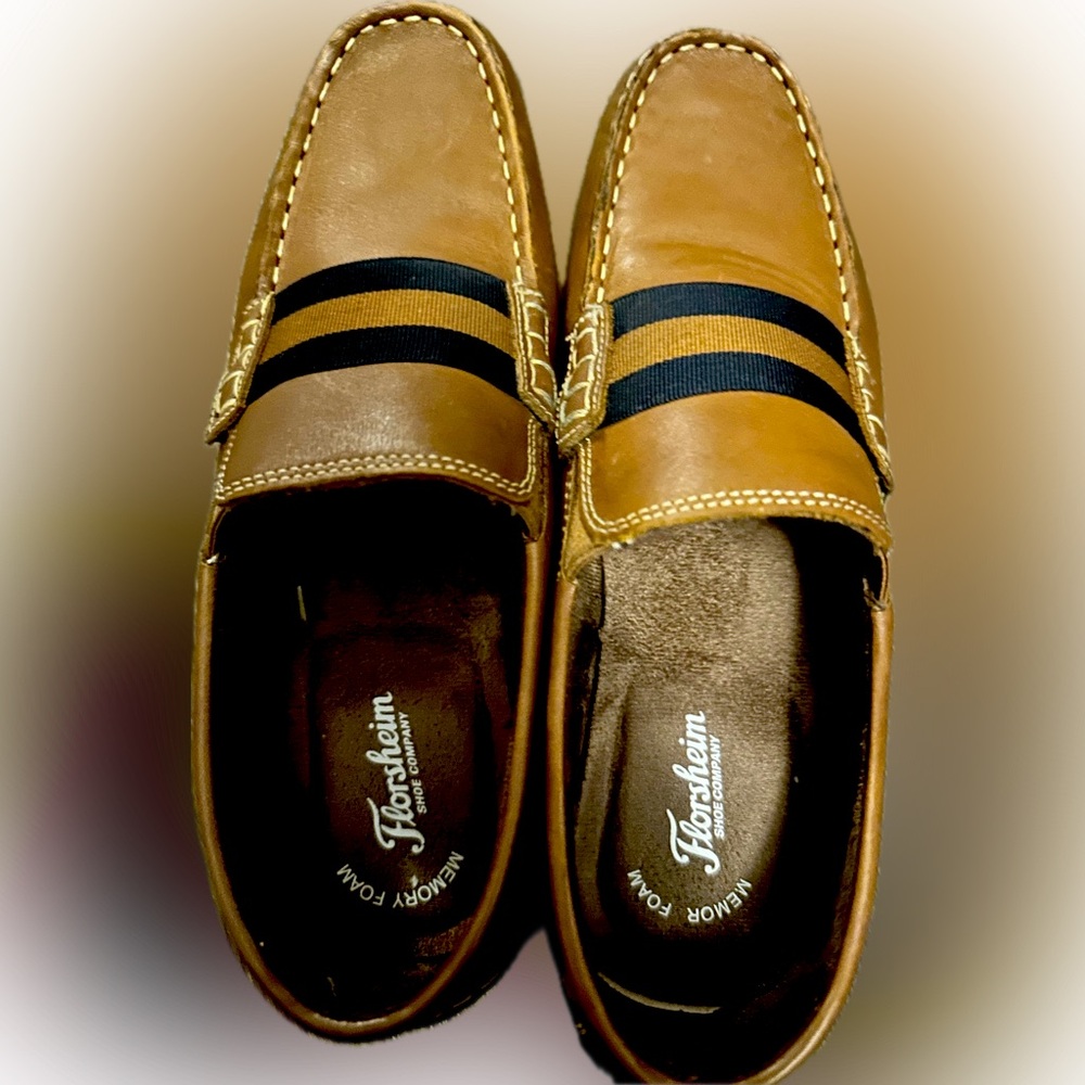 Preloved Florsheim Youth Shoes